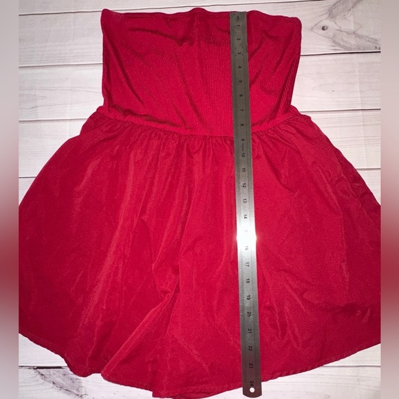 Shein Red Tube Top Backless Romper - Size Medium Lightweight Summer Vacation - Picture 7 of 8